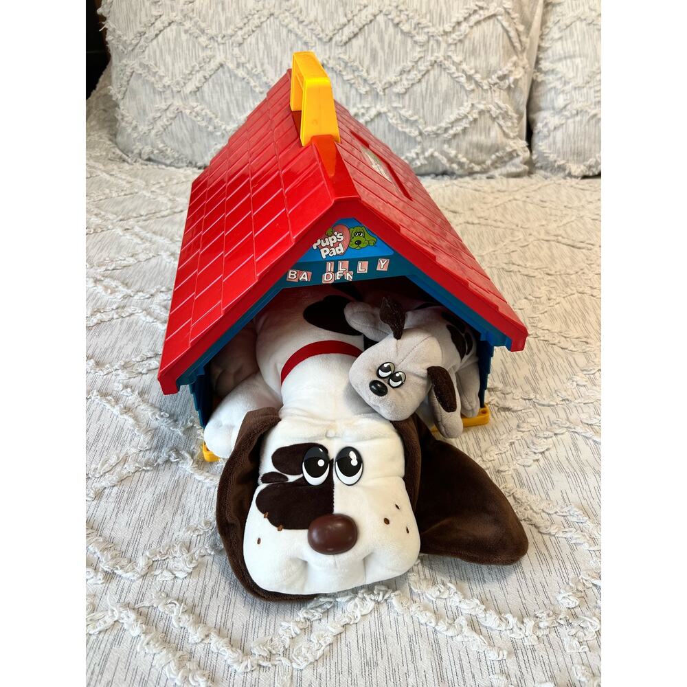Vintage Pound Puppy Pup and Dog House Tonka 1986 Toy Read